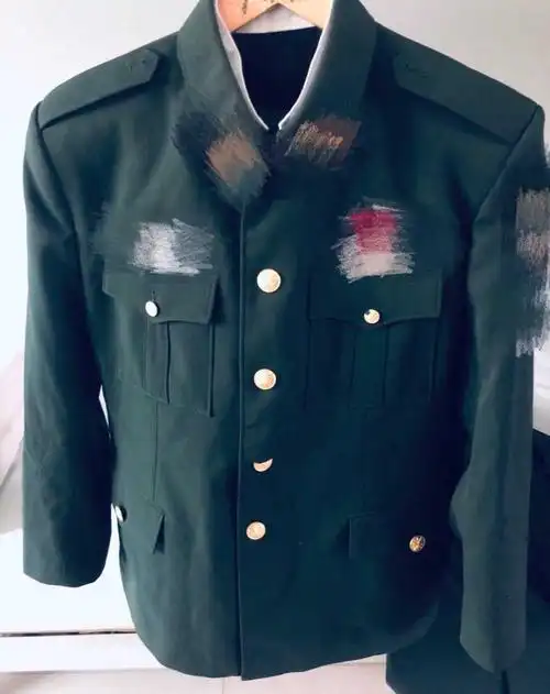 一套正品陆军士兵冬常服含配饰