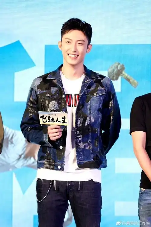 林臻东再见已是白月光##黄景瑜原来在飞驰人生2里这么强