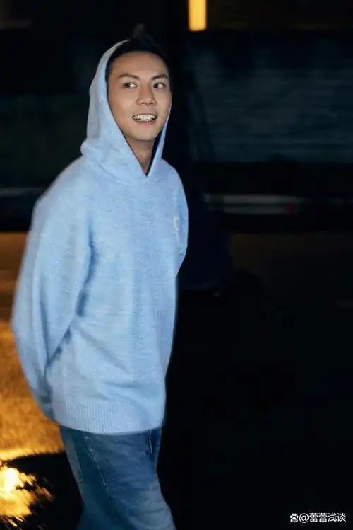 11月21日是陈伟霆37岁生日,作为娱乐圈多才多艺,颜值爆棚的偶像实力派