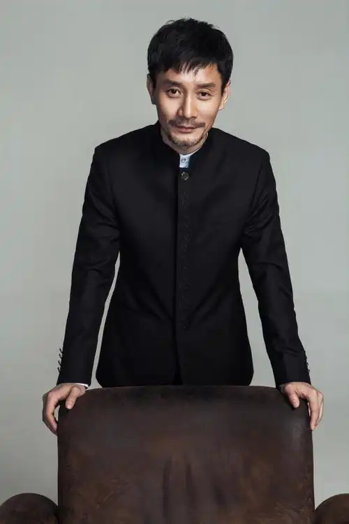 田小洁跳出名利才能成为演艺圈的凡人丨人物3