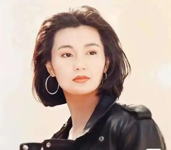 香港女明星(14位港台女星:李嘉欣风韵犹存,李若彤仍是姑姑)  第32张