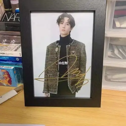 王一博签名照,剧组通告 剧本 头套