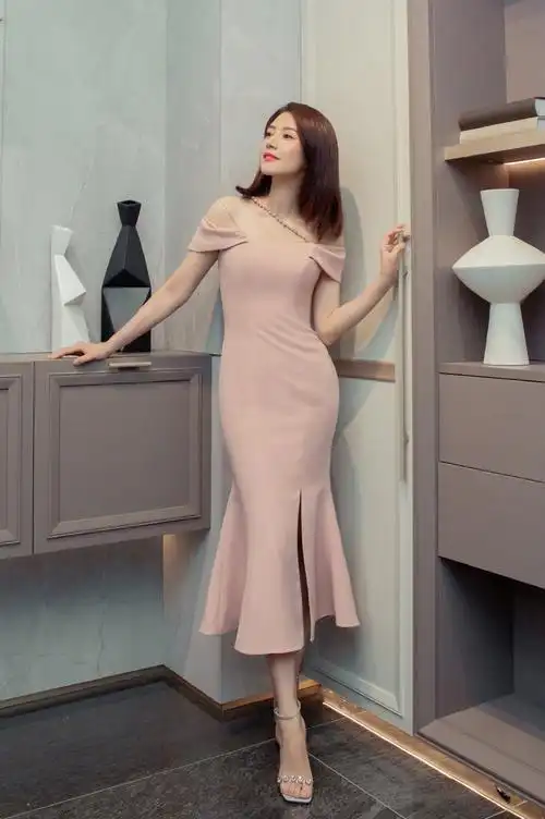 高圆圆粉色礼服性感写真高圆圆优雅性感写真