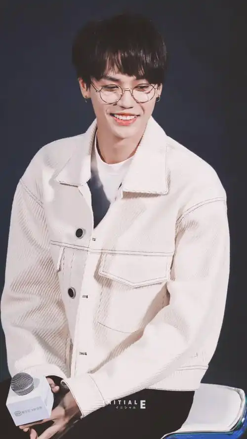 林彦俊 9.20青春应修课可爱的文艺boy