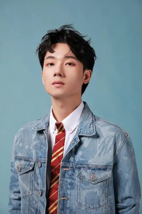 全能创作歌手蒋敦豪新歌《漩涡》上线 回顾六年舞台路书写少年心事