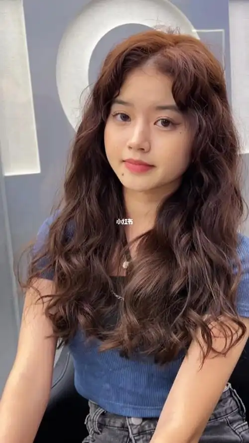 氛围感满满发型 法式芭比卷 头顶蓬松了|||慵懒法式芭比烫,可甜可森系