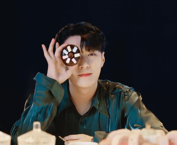 张艺兴 苏宁易购