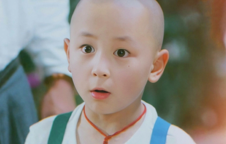 相信很多80后,90后都看过释小龙小时候出演的电影,对他十分熟悉.