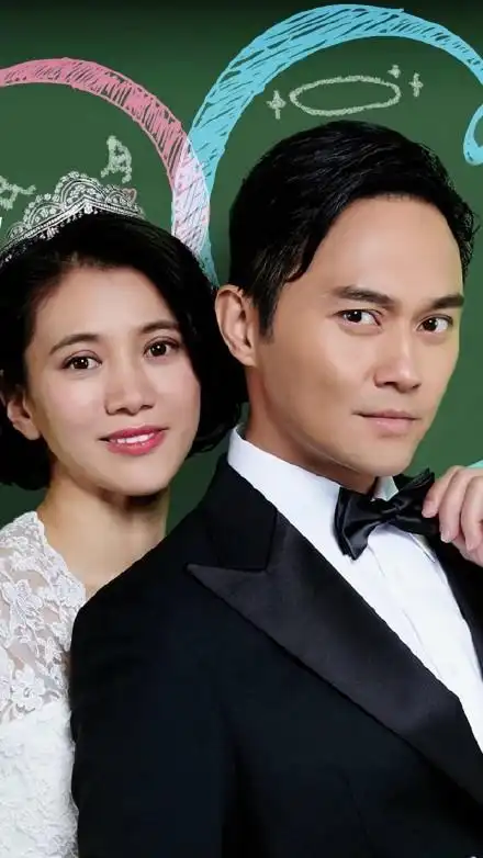 袁咏仪素颜逛街近日,袁咏仪素颜逛街,牵手老公张智霖,两人恩爱十足.