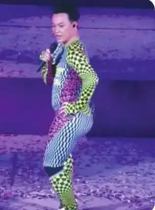 一些搞怪eason.#陈奕迅 #今日歌曲陈奕迅 #陈奕迅的巡 - 抖音