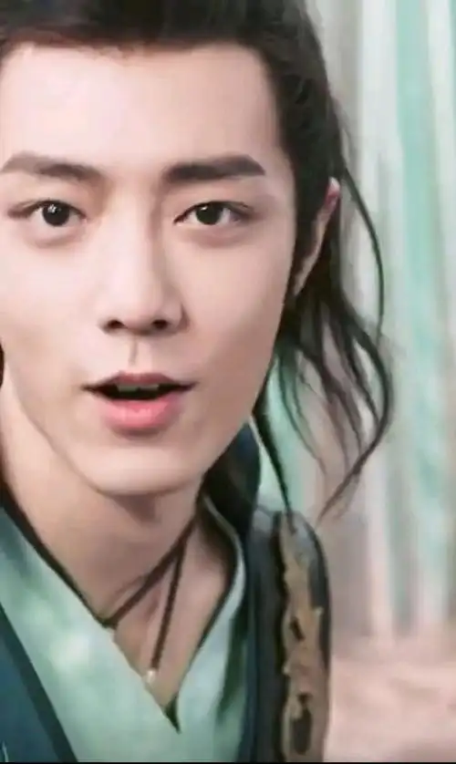 肖战代言手游《新笑傲江湖》,桀骜不羁少年郎