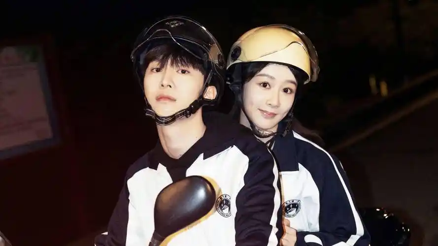 没有一首代表作,却被捧为歌坛顶流,这5位明星羞不羞_华晨宇_尚雯婕