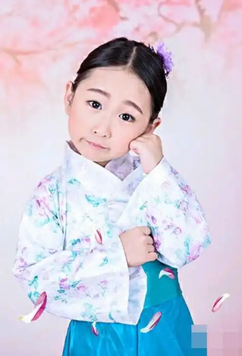 儿童简单古装头发扎法图 梳理出古典美的孩子发型