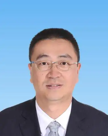 区委副书记,区政府区长  郭涛简历郭涛,男,汉族,1978年1月生,在职硕士