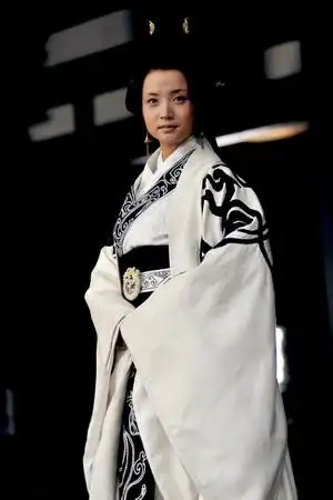 资料:高希希工作室艺人-白荟