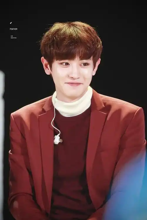 这是一个越往下拉笑容越大的朴灿烈笑容楼