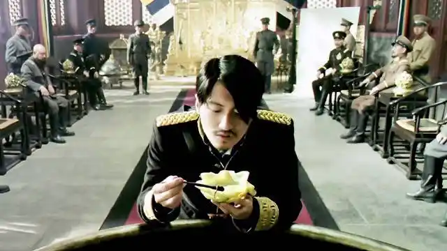 这才是最狠"谢霆锋",背叛大哥,欺辱大嫂……_新浪新闻