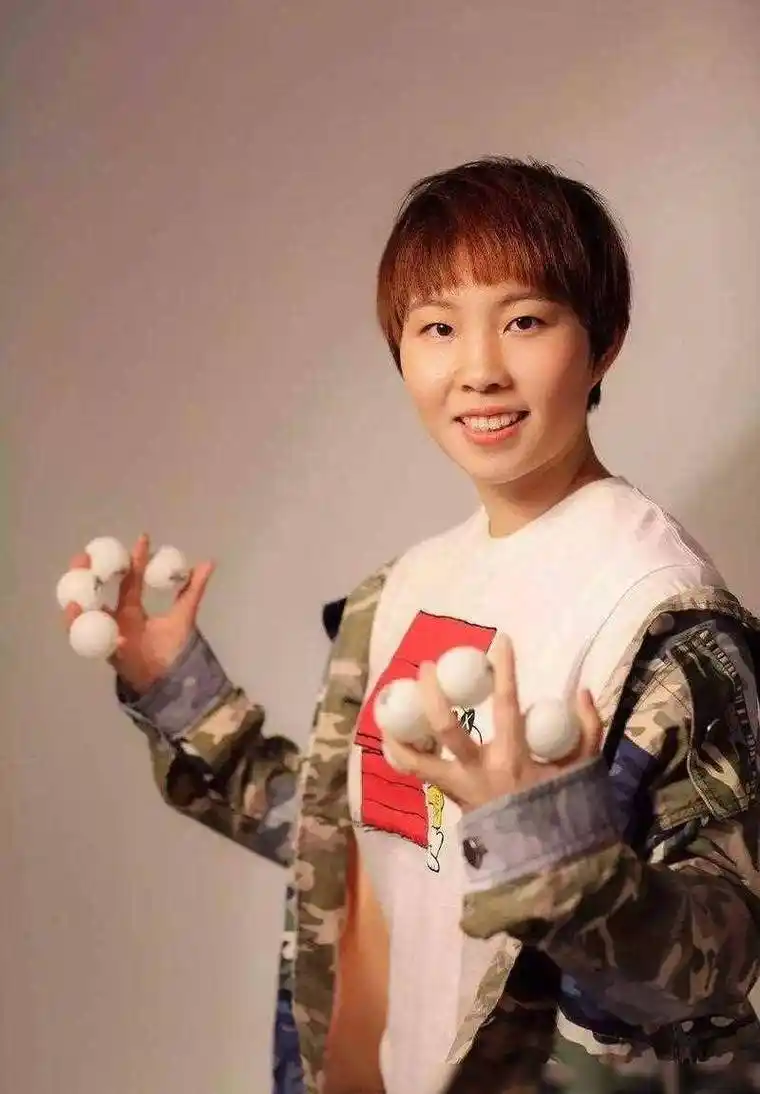 国乒"富二代"朱雨玲:退役后接手家族事业,父亲是四川商界领袖