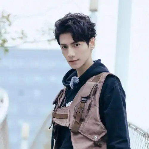 你好外星人 罗云熙扮演者资料介绍-策驰影院