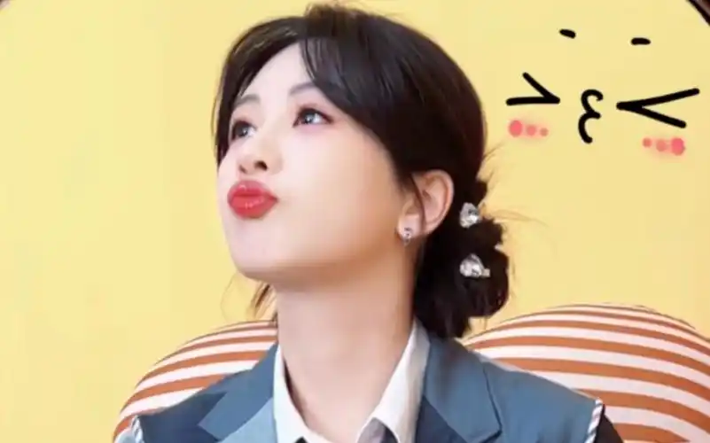 杨紫:嘟嘴就是要亲亲老婆最新营业捣蛋鬼出没一下