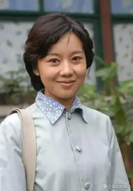 邹伟闫妮离婚20年,他再婚生子获幸福,她和小鲜肉恋爱至今未婚