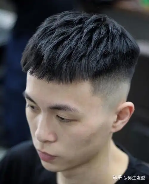 男人年过40岁发型总是选不好这三种造型帅气不油腻简单好看