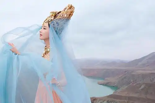 佟丽娅异域风情写真,高清图片,壁纸-桌面城市