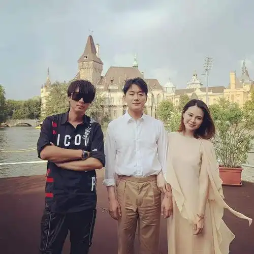 旅拍人物 贾大明:最会拍照的时尚摄影师 - 民生新闻 - 中国产业经济信