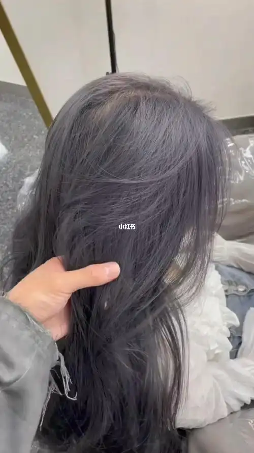 全网的奶奶灰它火不是没有道理的,特别特别凸显气质,拍照也特别高级