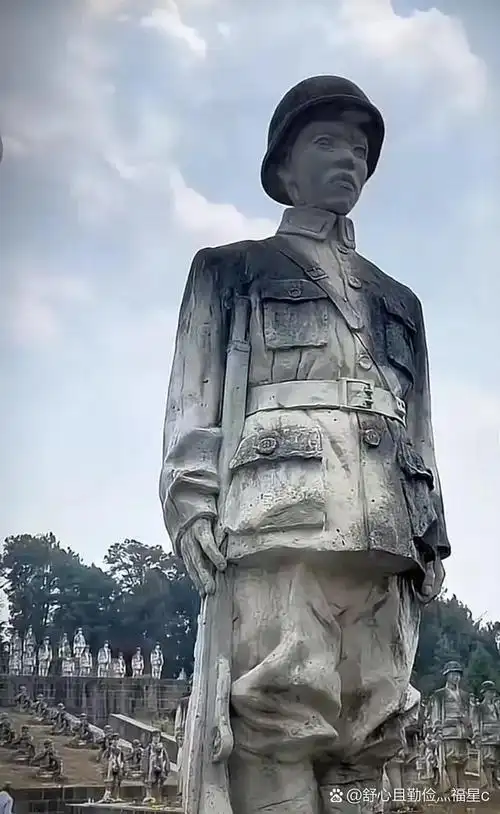 昨日是清明节,一位叫糯姐的女孩也跟大家一样,去祭拜先人