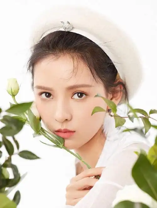 张予曦90后女星吉林敦化人落入凡间的精灵