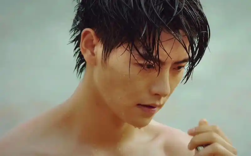 满满的荷尔蒙扑面而来 肖宇梁-阿杰追剧-阿杰追剧-哔哩哔哩视频