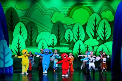 演出预告动物森林的音乐盛典就要开始啦和小鸡彩虹们一起用歌声传递