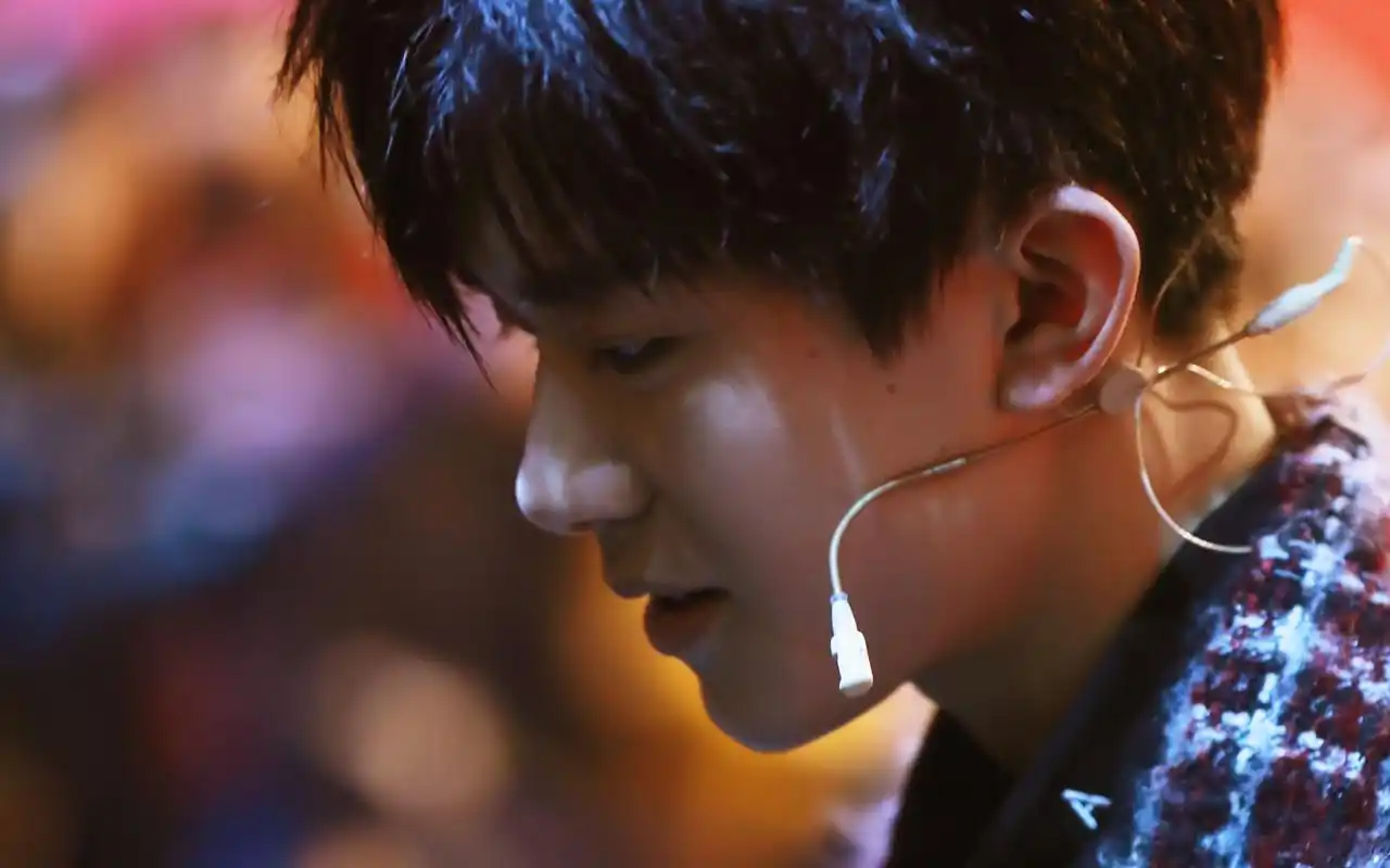 这就是街舞易烊千玺高清图片桌面壁纸