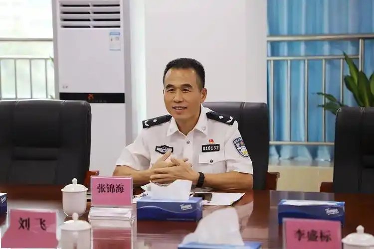 增城区副区长,区公安分局局长张锦海一行走访调研增城
