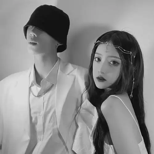 美男靓女一对黑白情侣头像