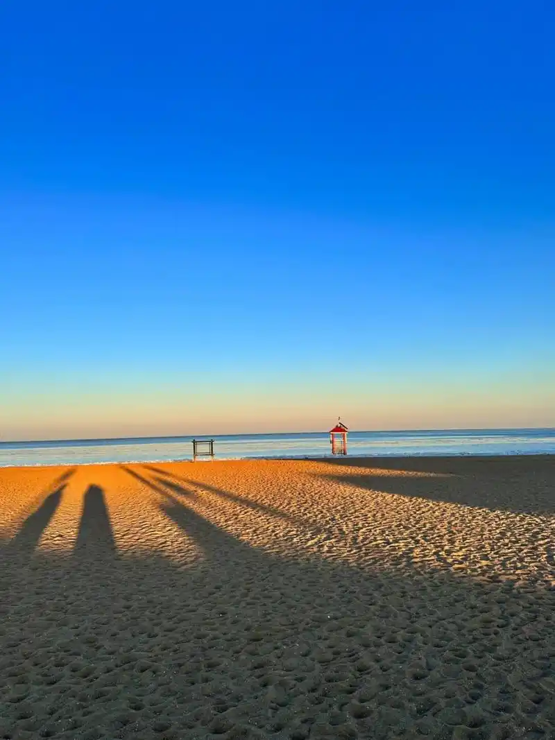 去看天津的海 和朋友们一起去了天津的东疆湾景区, 有一片人造海滩