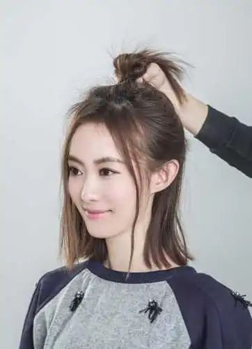 短发半扎丸子头的步骤两款扎法都很nice