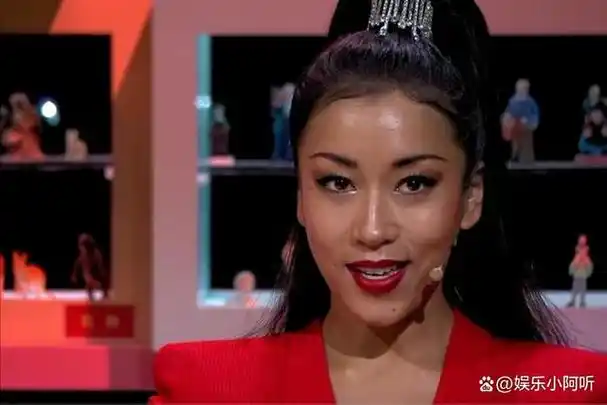 吉克隽逸:卖惨炫富当小三,立了多年的"淳朴"人设,"崩塌"了