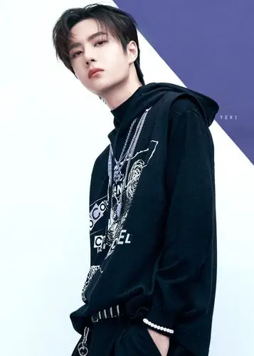 这就是街舞3宣传图修图uniq王一博79拽长发耶啵79crlogo