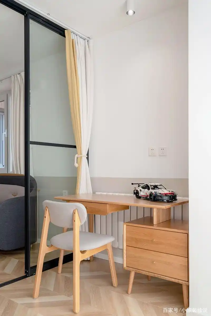 她家48㎡,一居改两居巧设计,到处都是柜子,漂亮极了