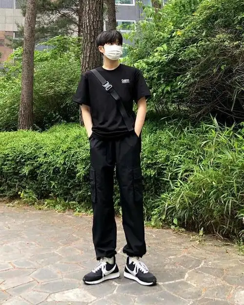 170男生夏天怎样穿才显高显帅?试试这四套潮男搭配,适合日常穿