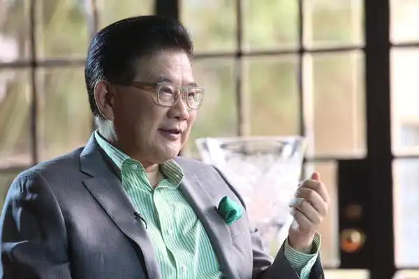 曹可凡:风从东方来_中宏网上海