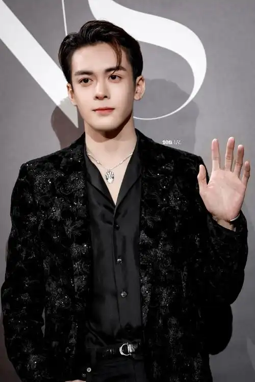 3135383333363134曾舜晞超话87#时尚芭莎年度派对