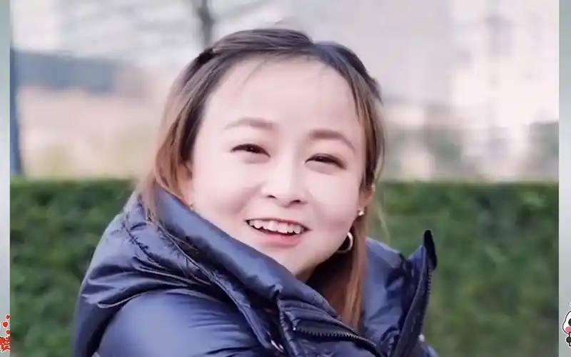 袖珍人朱洁:身高1.24米的侏儒症女孩,和老公上演幸福婚姻生活