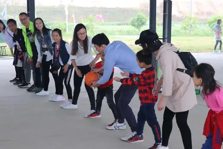 蚝三社区"爱与榜样,与子同在"亲子户外活动