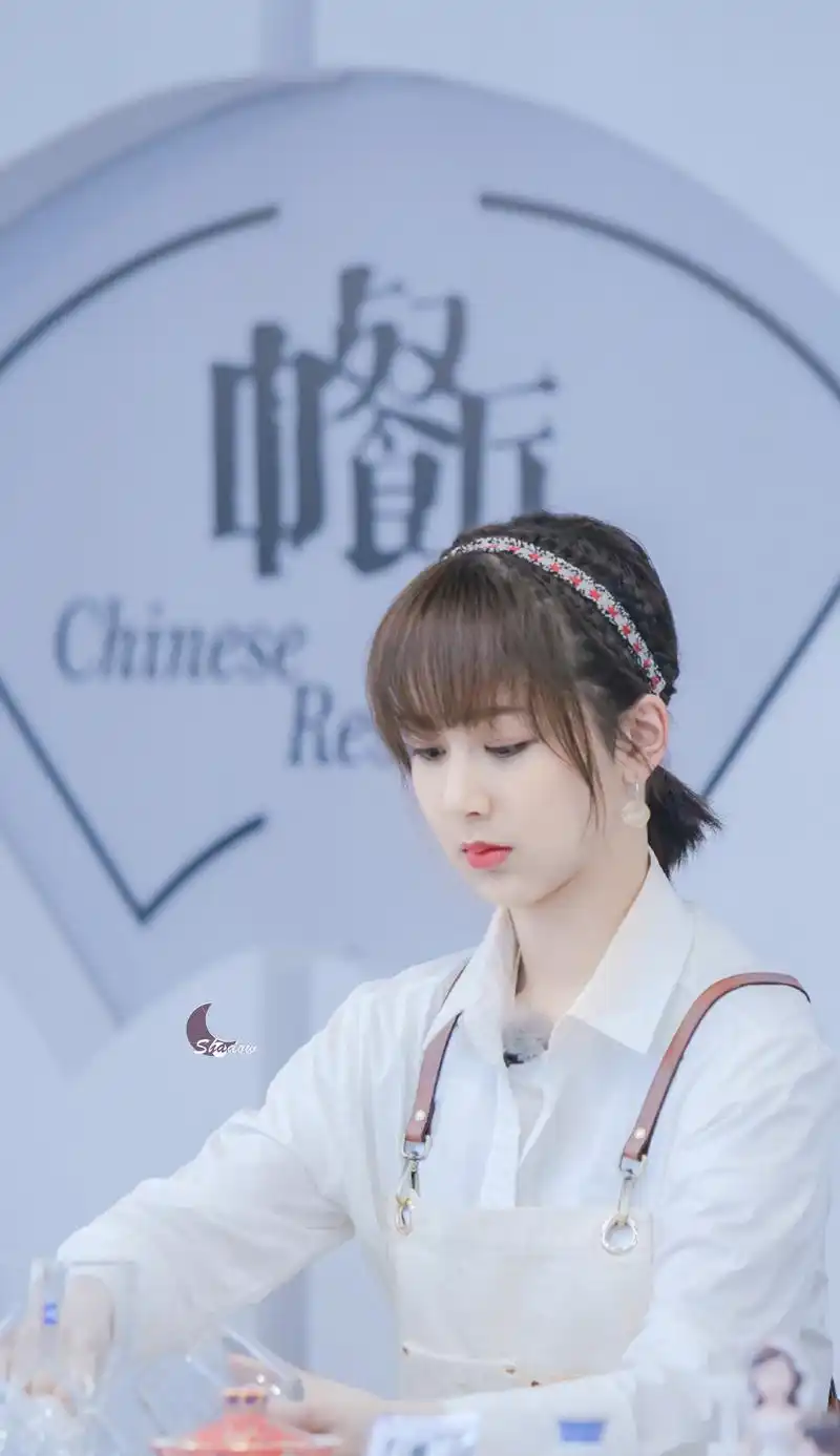 【杨紫|| 中餐厅|| 安利|| 修图调色9p】  我们可爱善良的小精灵, 你