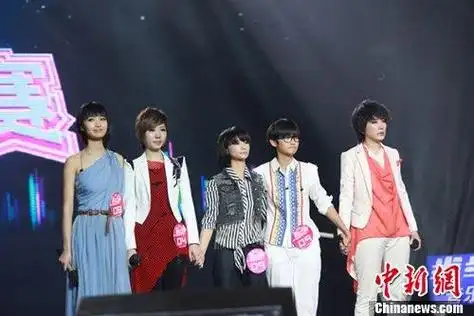 刘忻|快女|快乐女声_新浪新闻