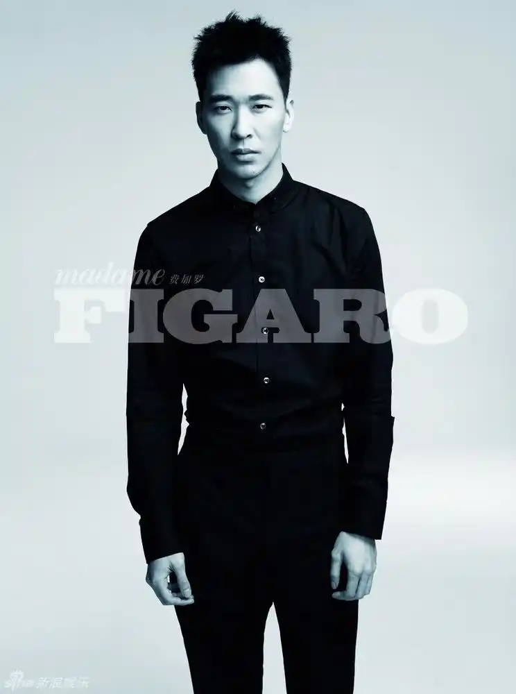 黄立行拍费加罗大片