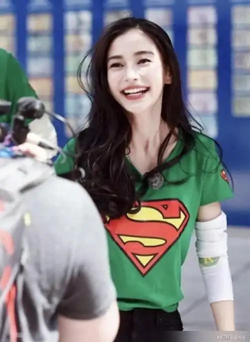 回顾杨颖的职业生涯,我们不难发现,她曾凭借《跑男》这档热门综艺节目